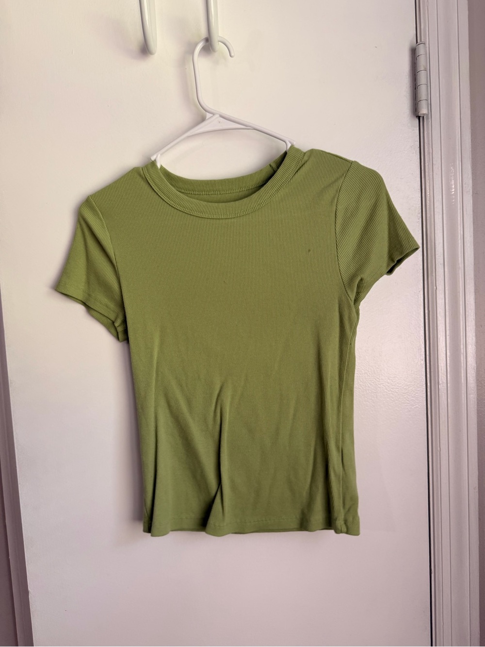 Old Navy Olive Short Sleeve Ribbed Crew Tee